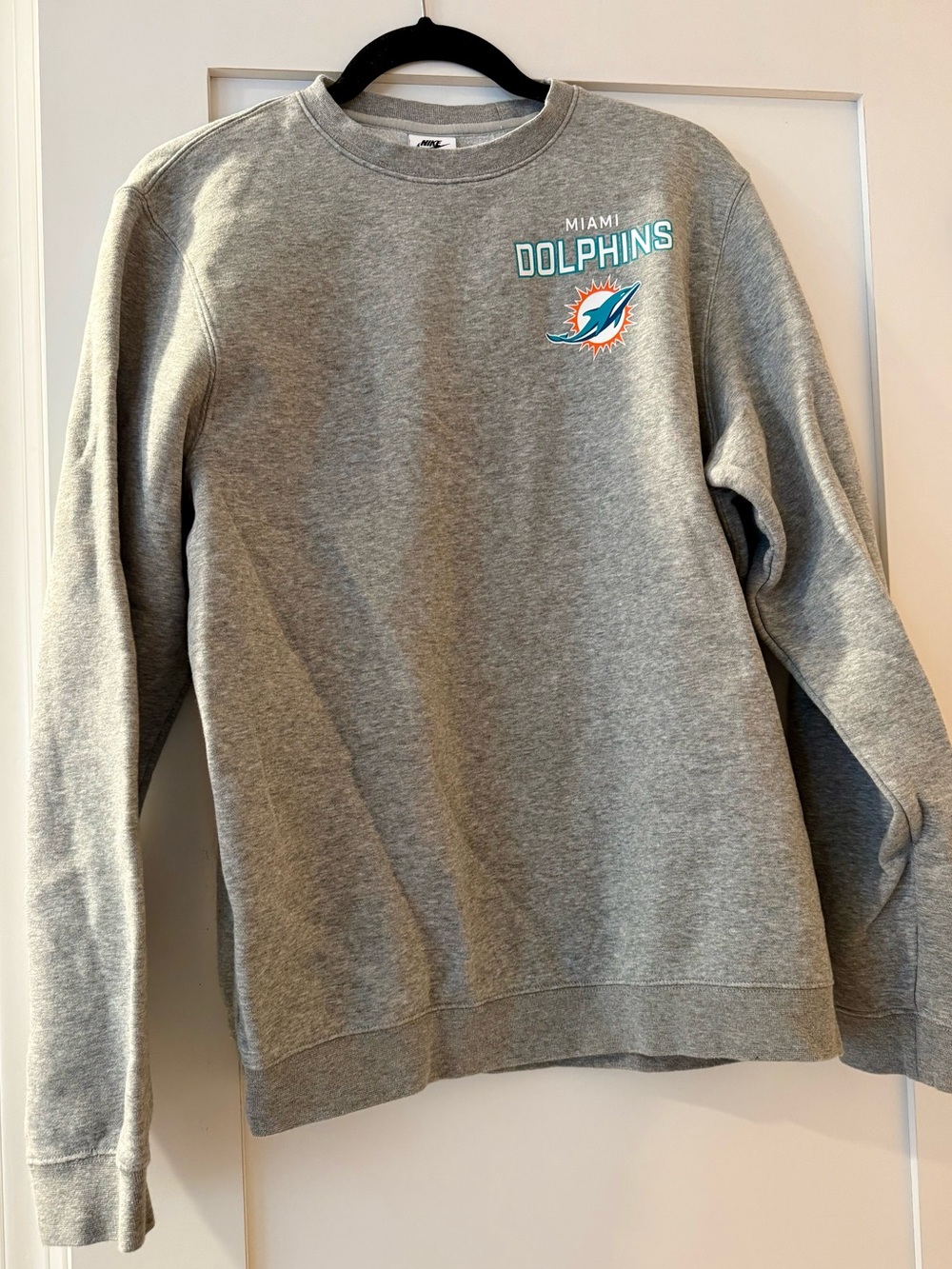 Nike NWOT Gray Miami Dolphins Crewneck Sweatshirt 🐬
